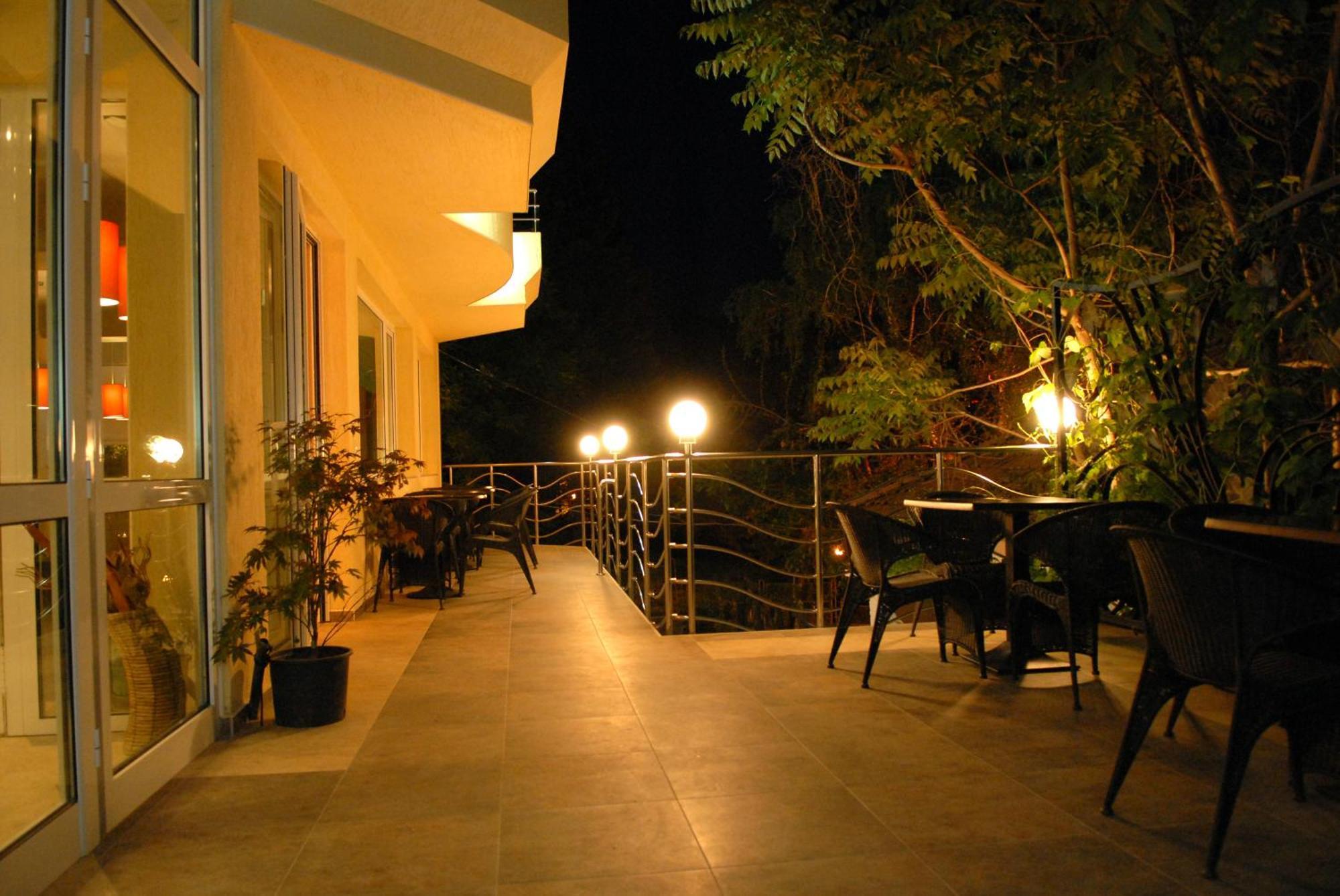 Hotel Avis Sandanski Bagian luar foto