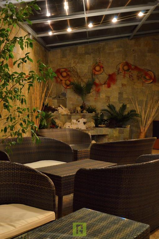 Hotel Avis Sandanski Bagian luar foto